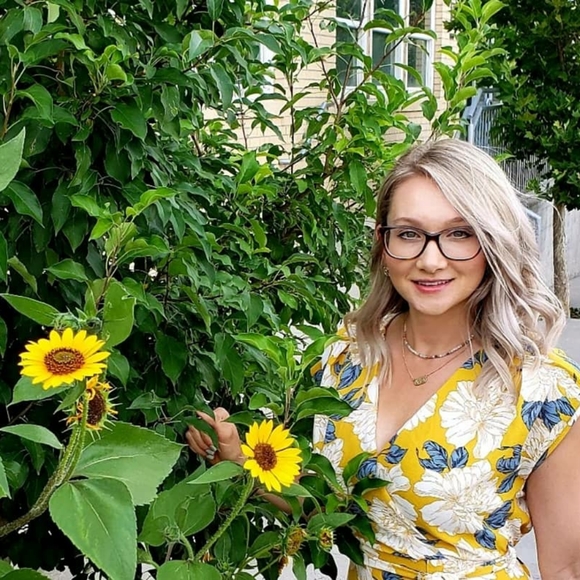 Meet your Posher, Angela - Picture 6 of 16